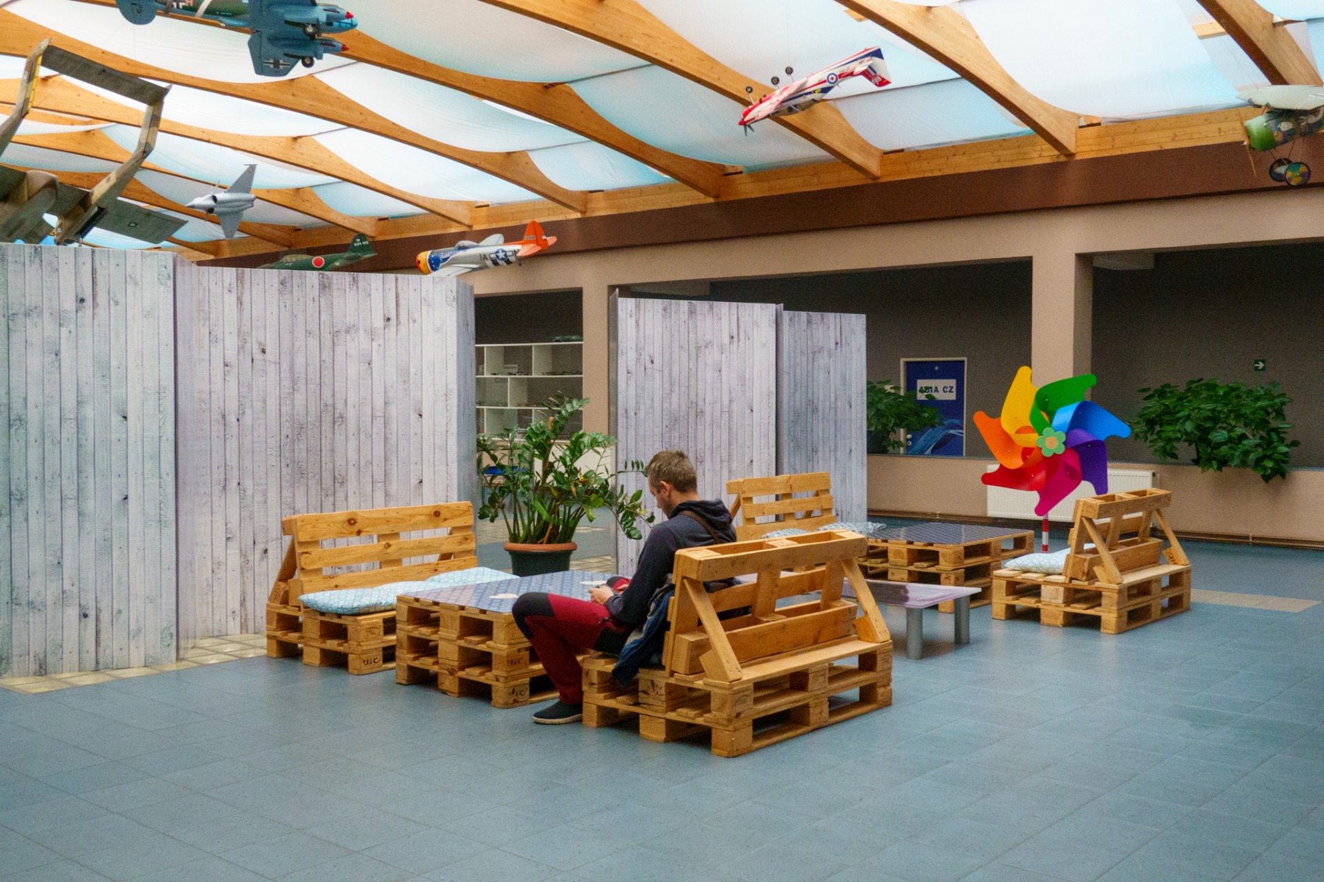 Zadní část jídelny